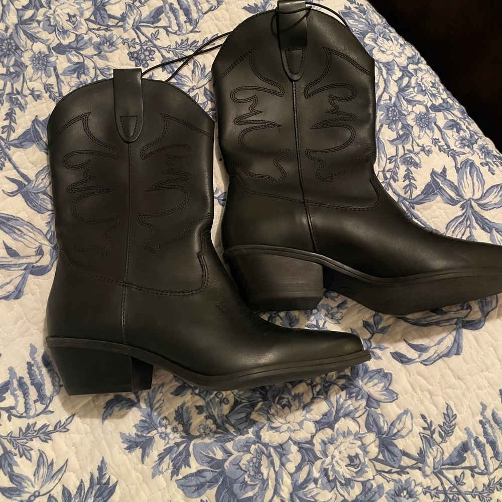 Steve Madden Black Leather Boots